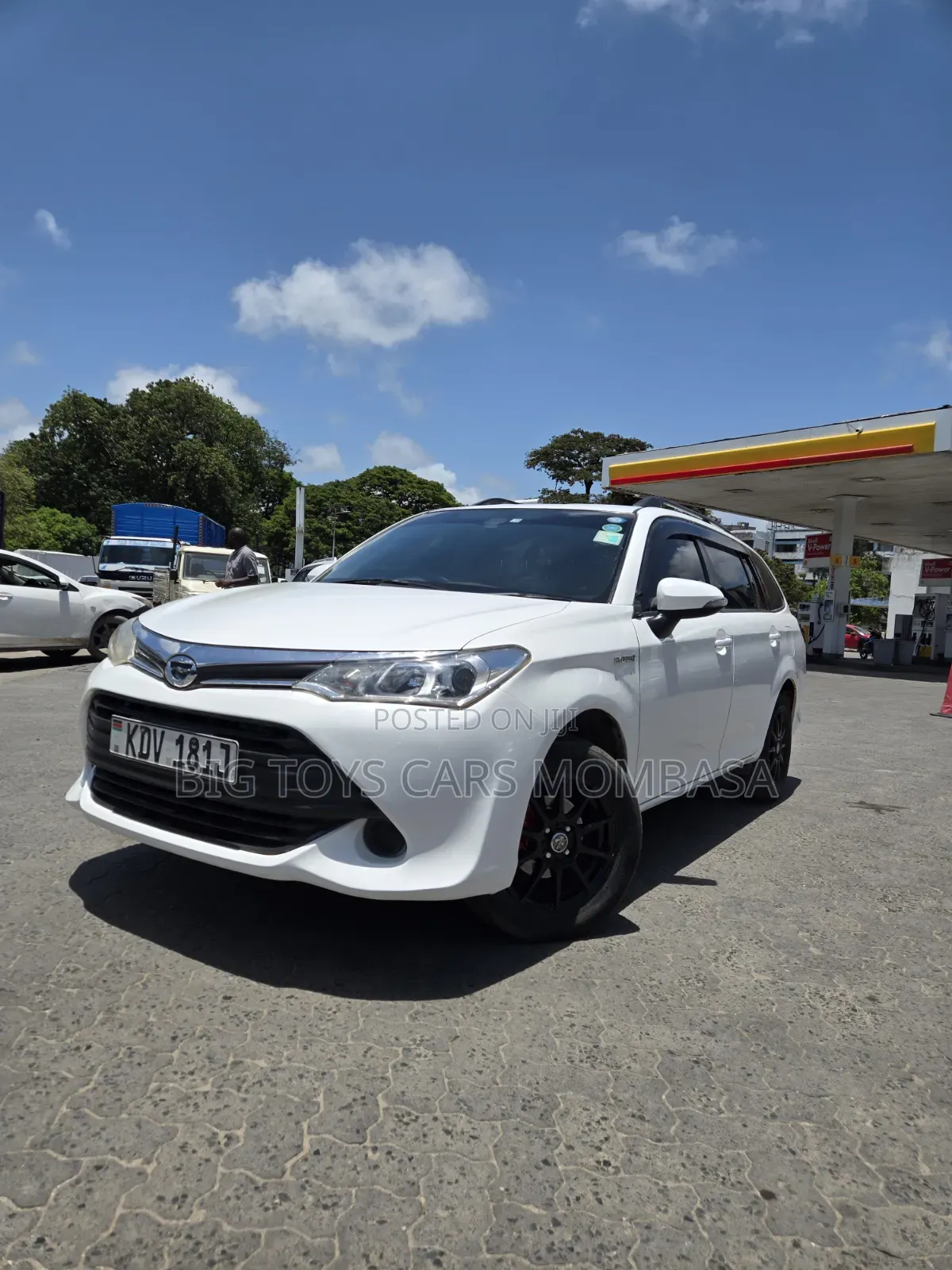 Toyota Corolla Fielder 2018 White