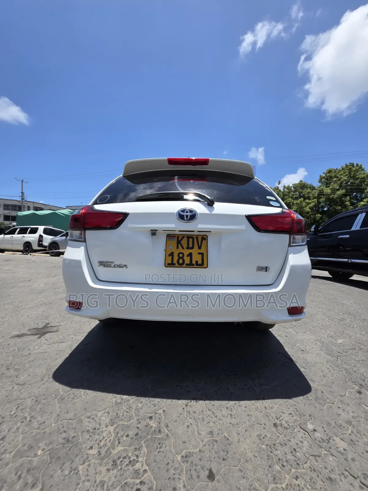 Toyota Corolla Fielder 2018 White