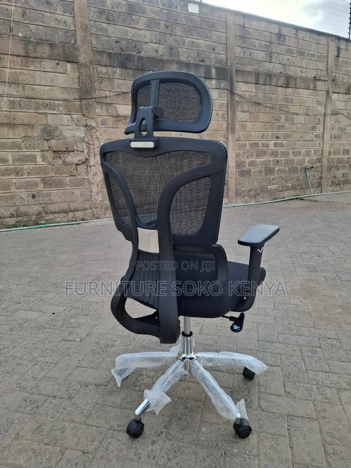 Office Chair : High-Back Ergonomic Mesh Office Chair