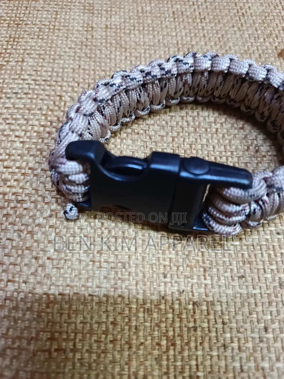 Paracord Bracelet With Whistle, Beige