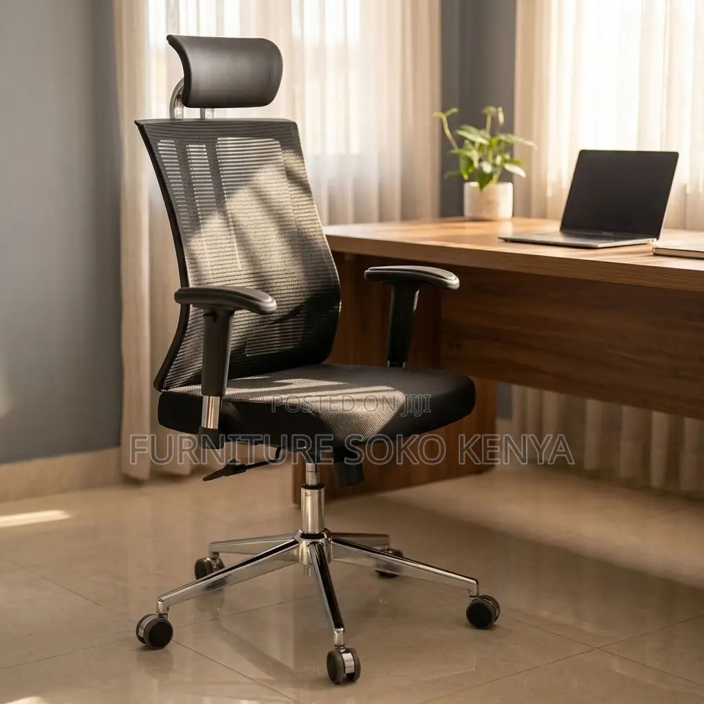 Office Chair : High-Back Ergonomic / Orthopedic Office Chair