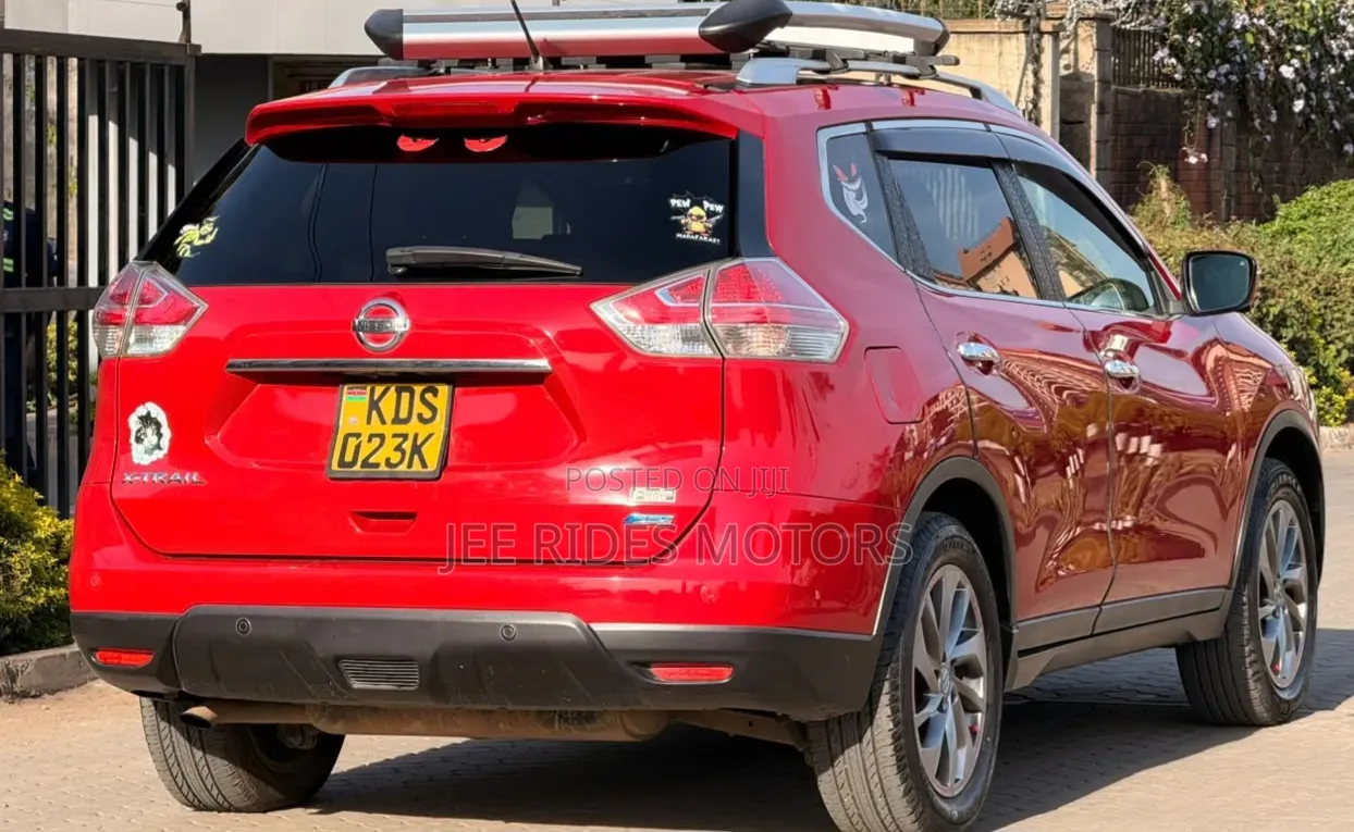 Nissan X-Trail 2017 Red