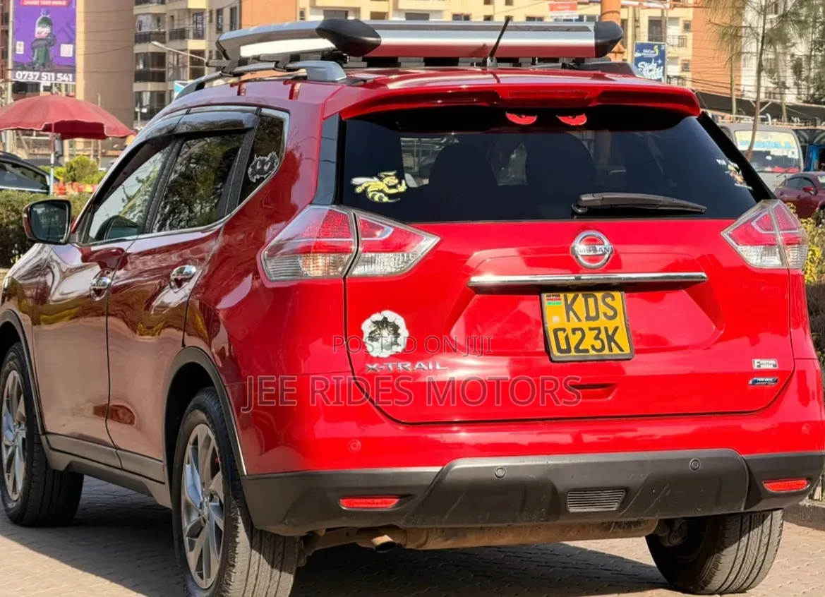 Nissan X-Trail 2017 Red