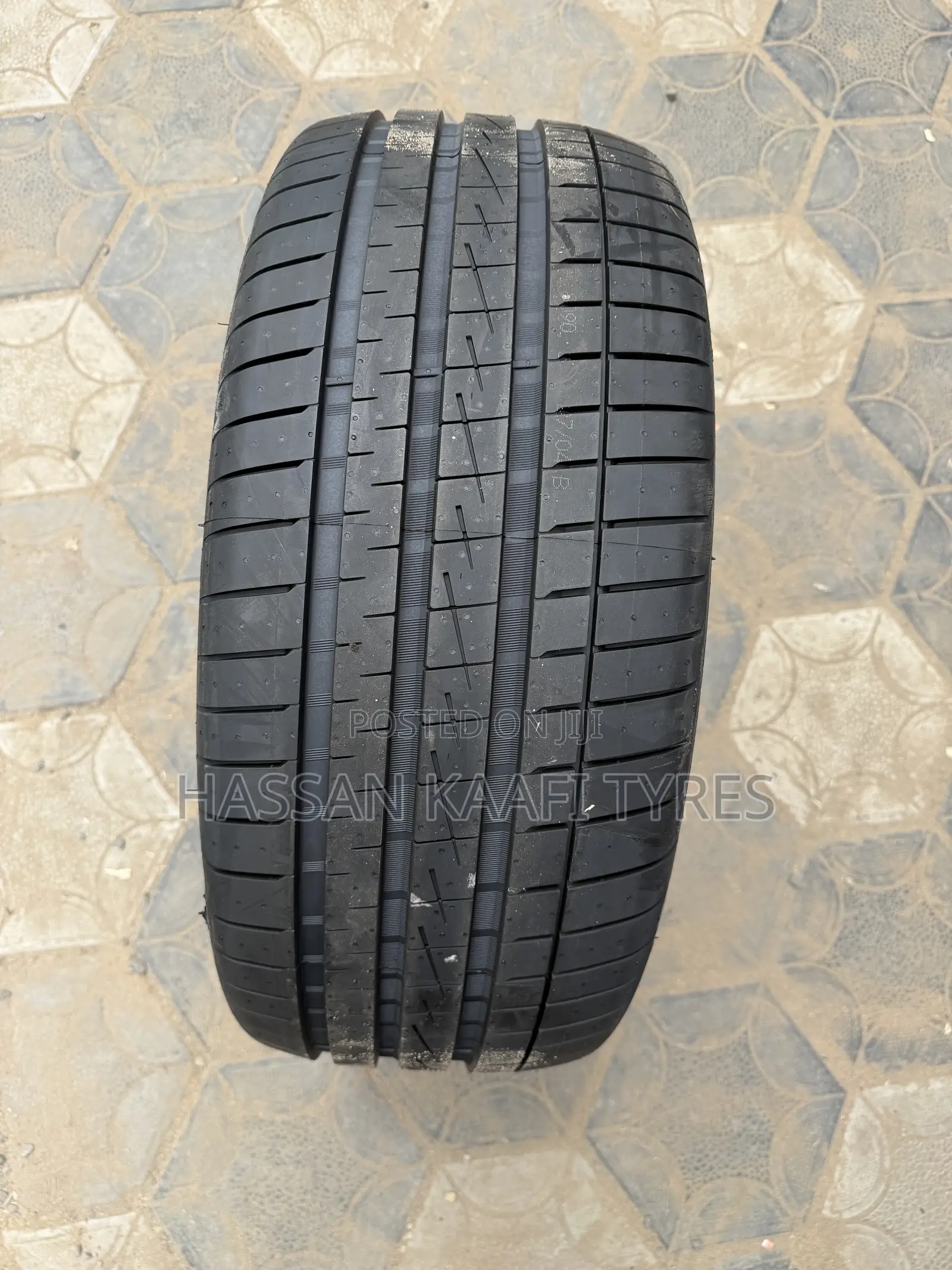 235/55r18 Vredstein Made in India Tyre