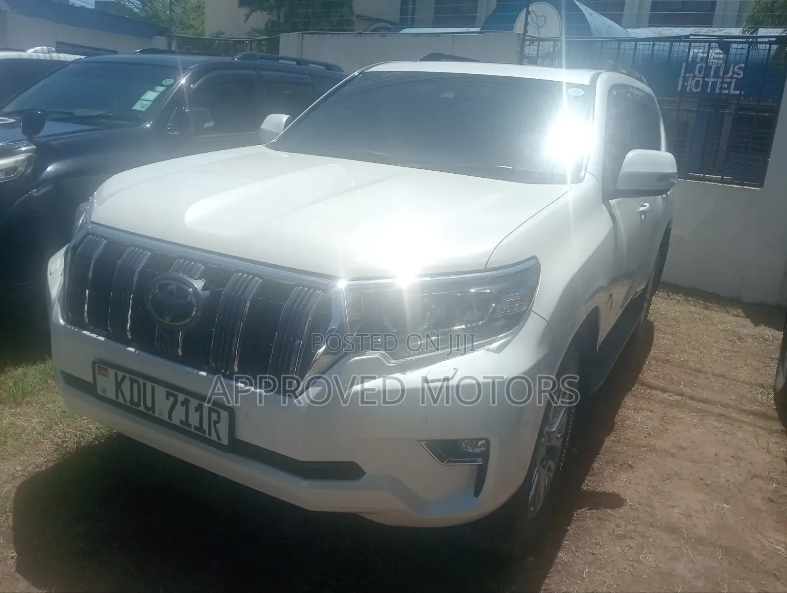 Toyota Land Cruiser Prado 2018 White