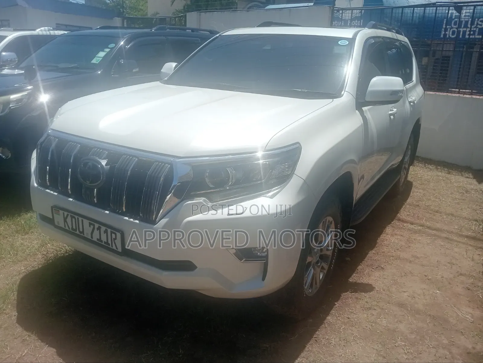 Toyota Land Cruiser Prado 2018 White
