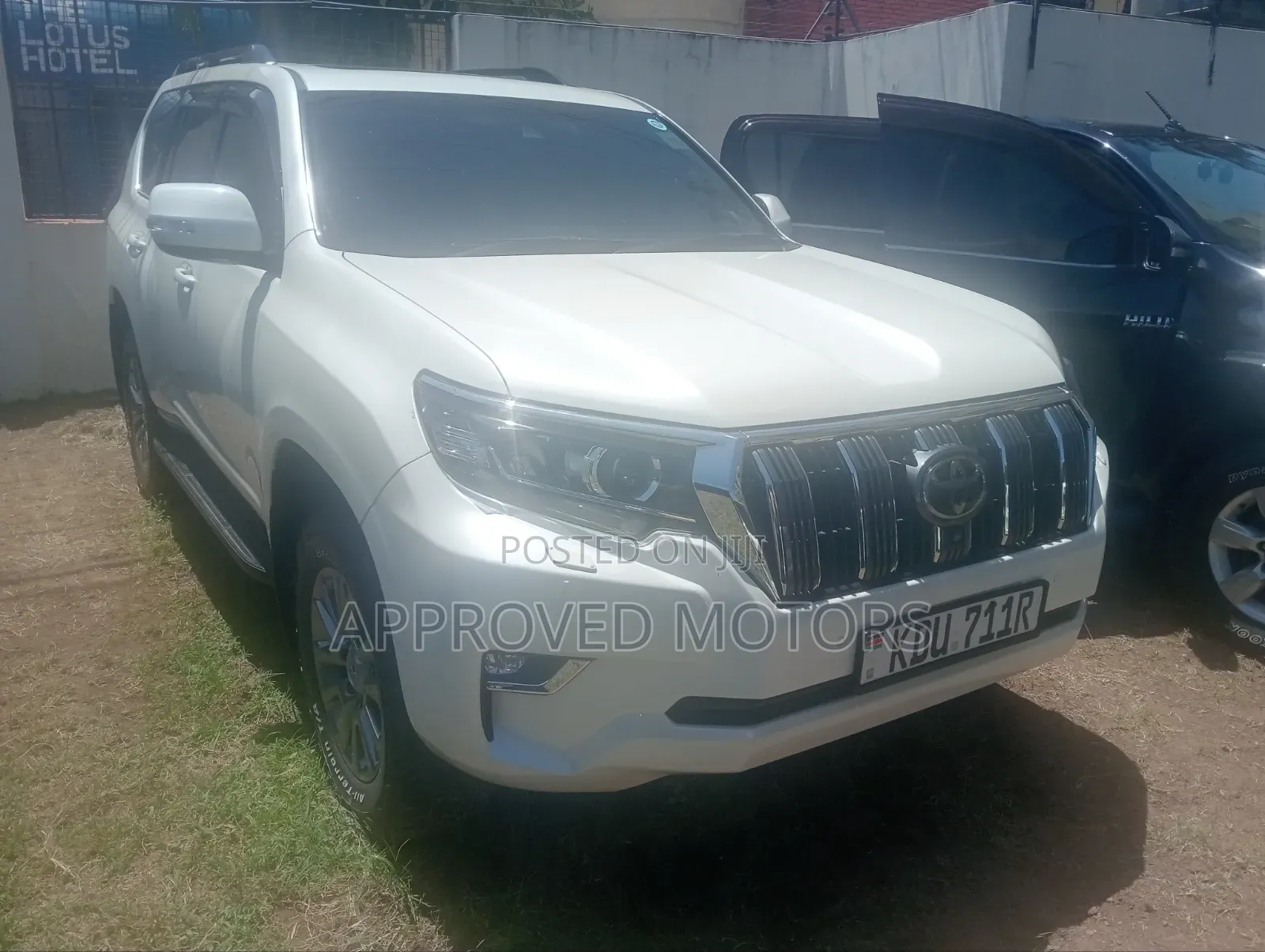 Toyota Land Cruiser Prado 2018 White