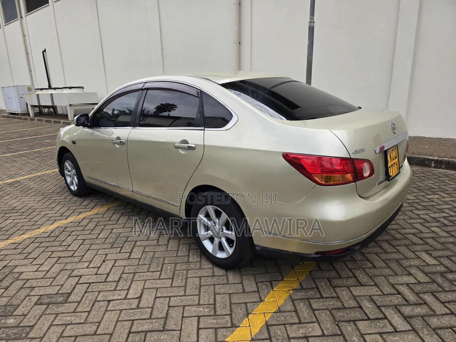Nissan Bluebird 2008 Gold