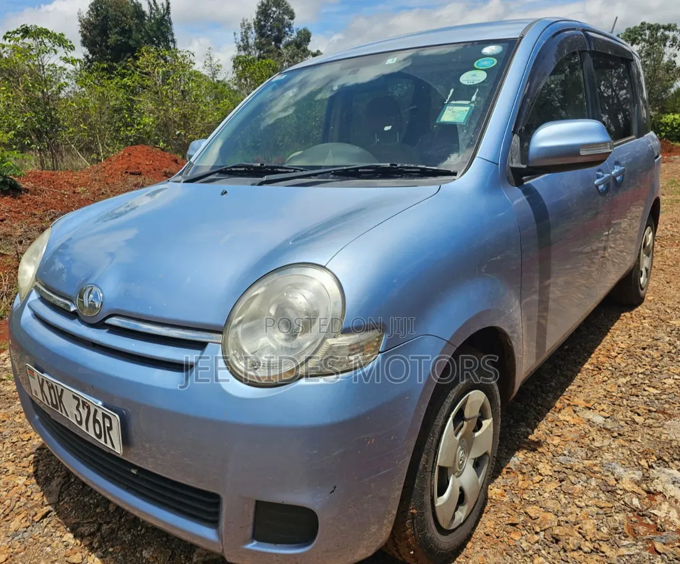 Toyota Sienta 2015 Blue