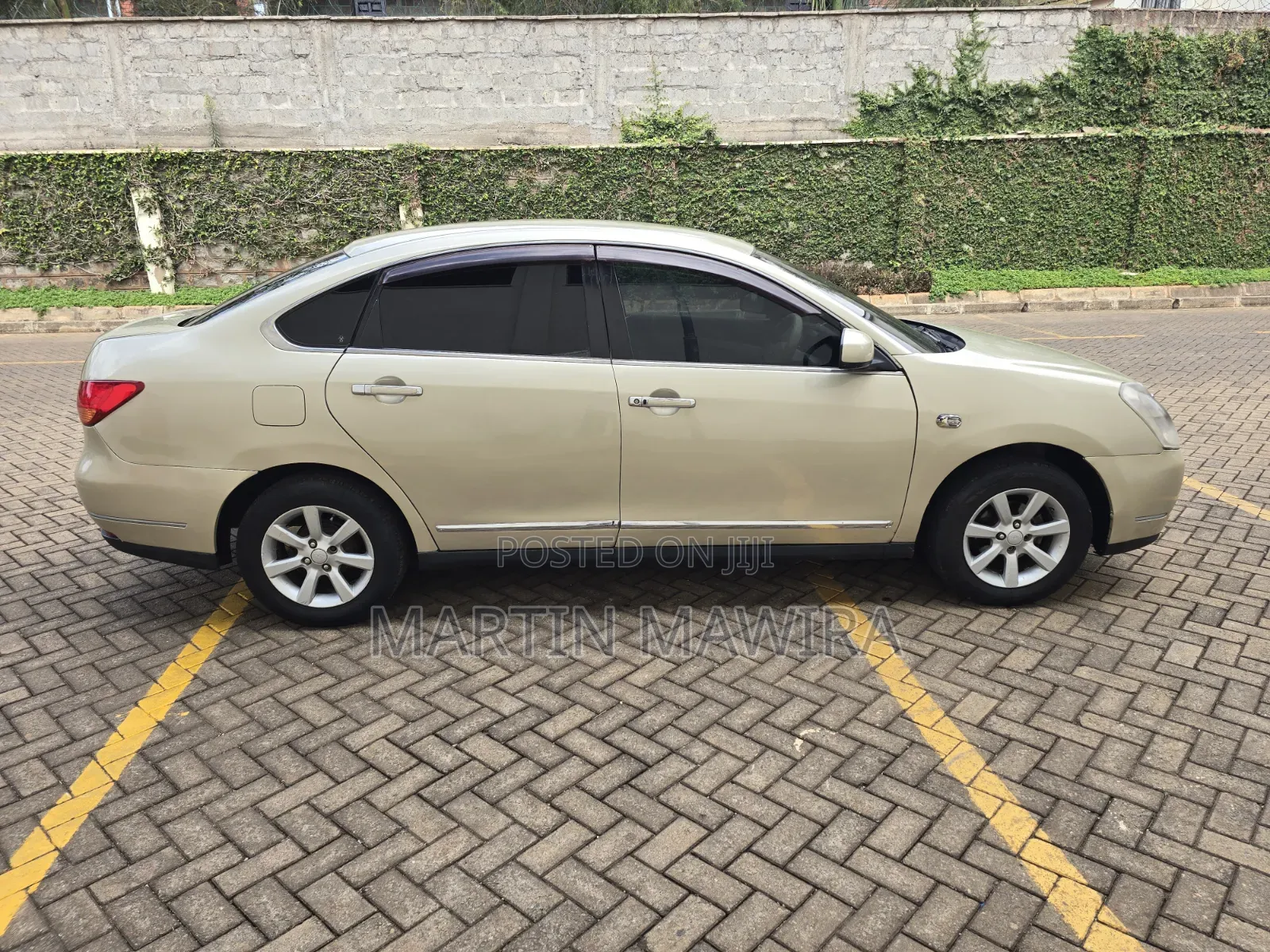 Nissan Bluebird 2008 Gold
