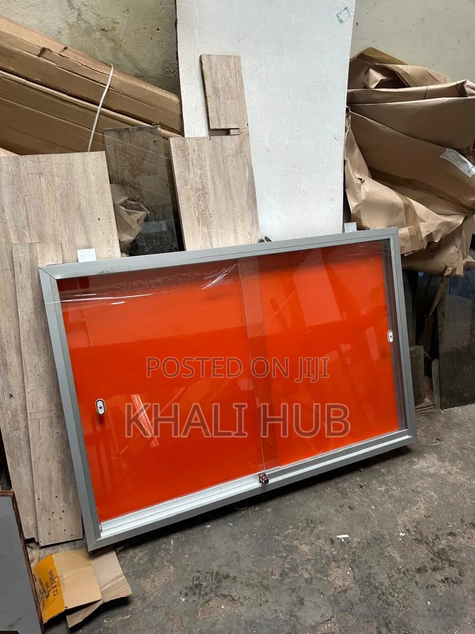 Noticeboard Lockable Glass Covered Pin Board 120cm X 90cm