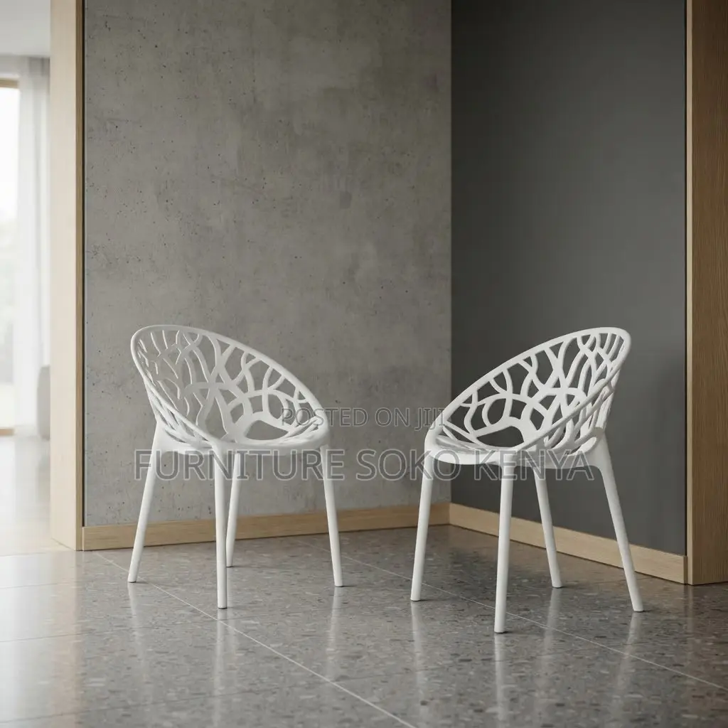 Home Chair: Indoor Outdoor Plastic Leisure Dining Chair