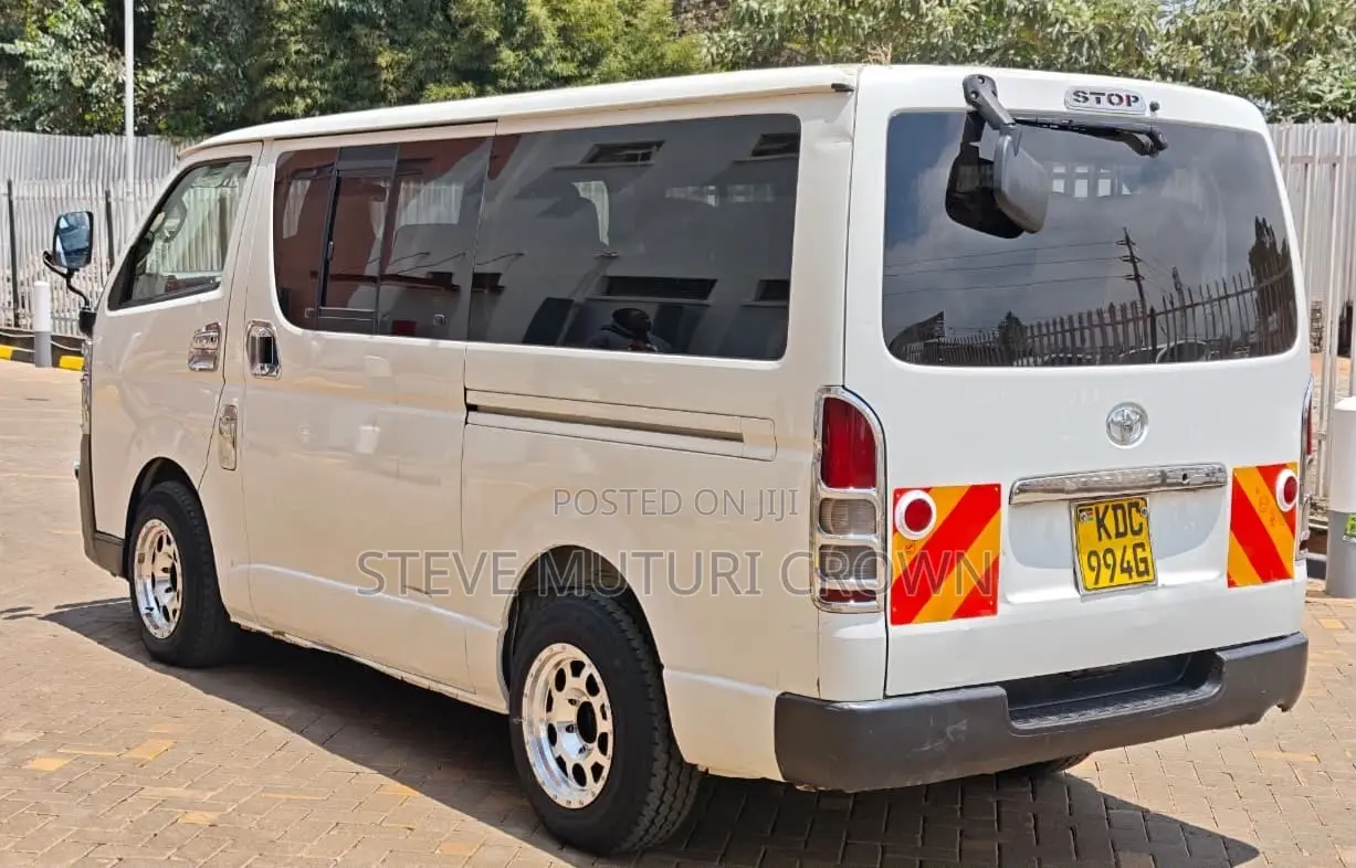 Toyota HiAce 2013 White