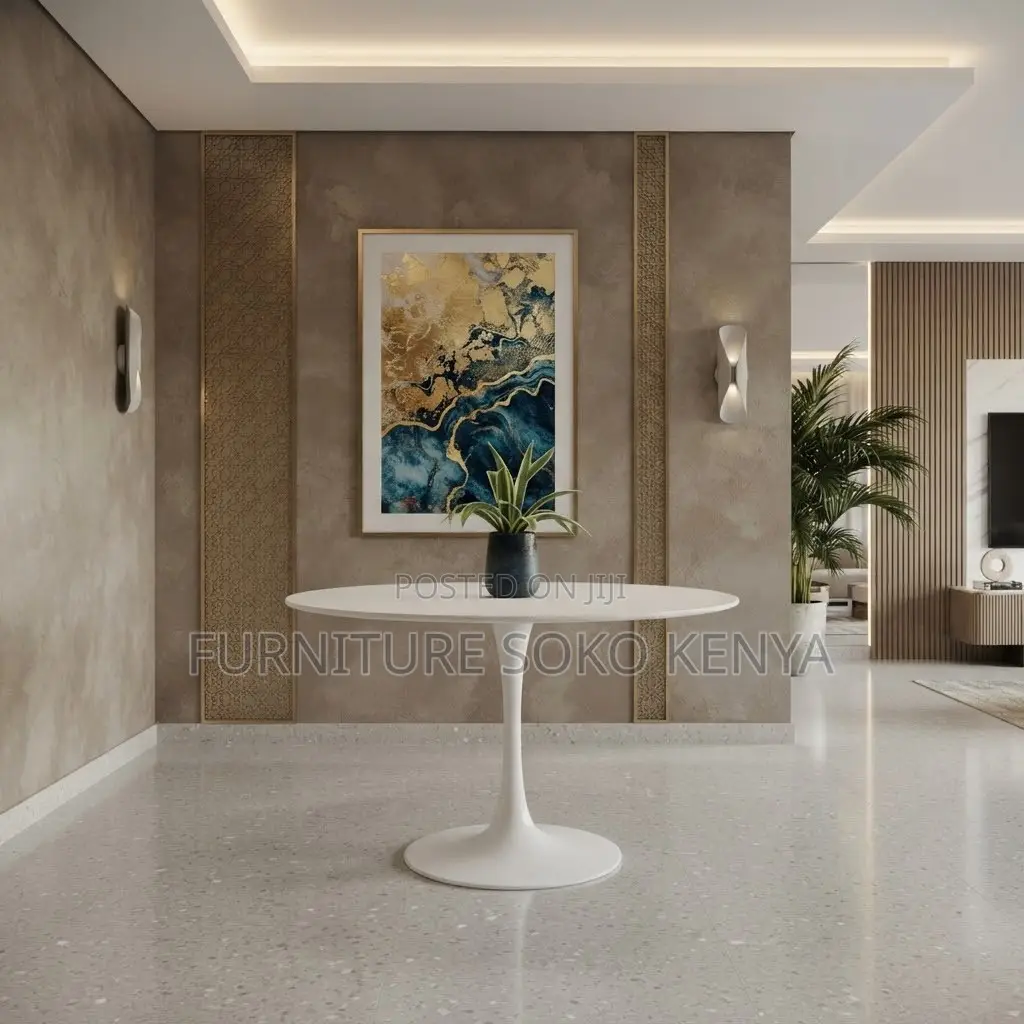 Coffee Table: Smooth White Round Office Accent Table