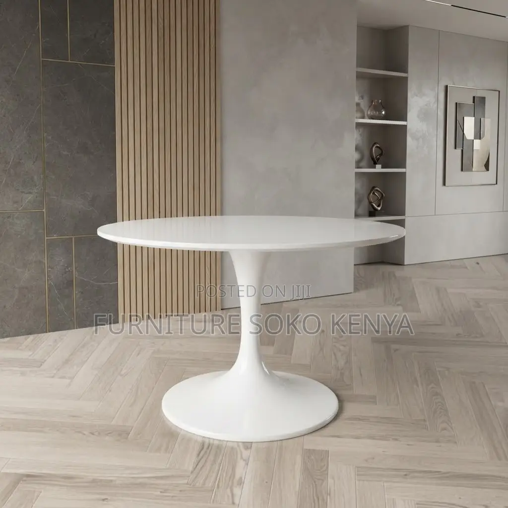 Coffee Table: Smooth White Round Office Accent Table
