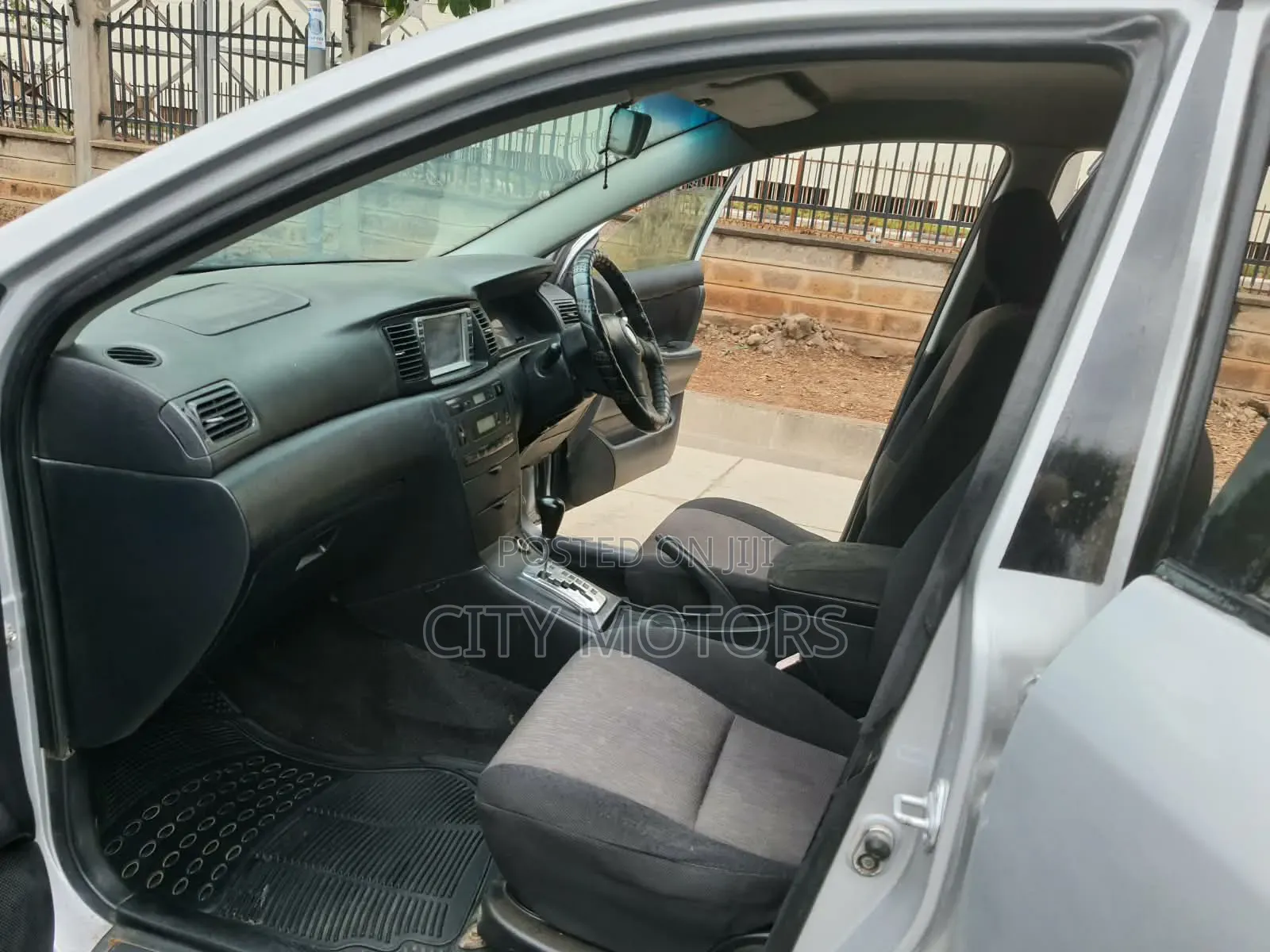 Toyota Corolla Fielder 1.5 Petrol AWD 2004 Silver