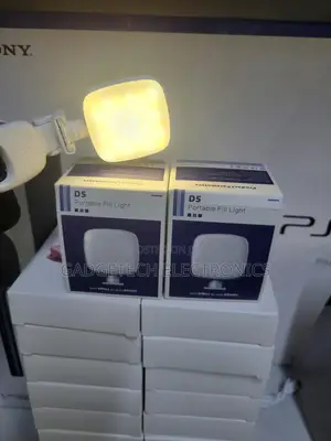 D5 Portable Fill Light