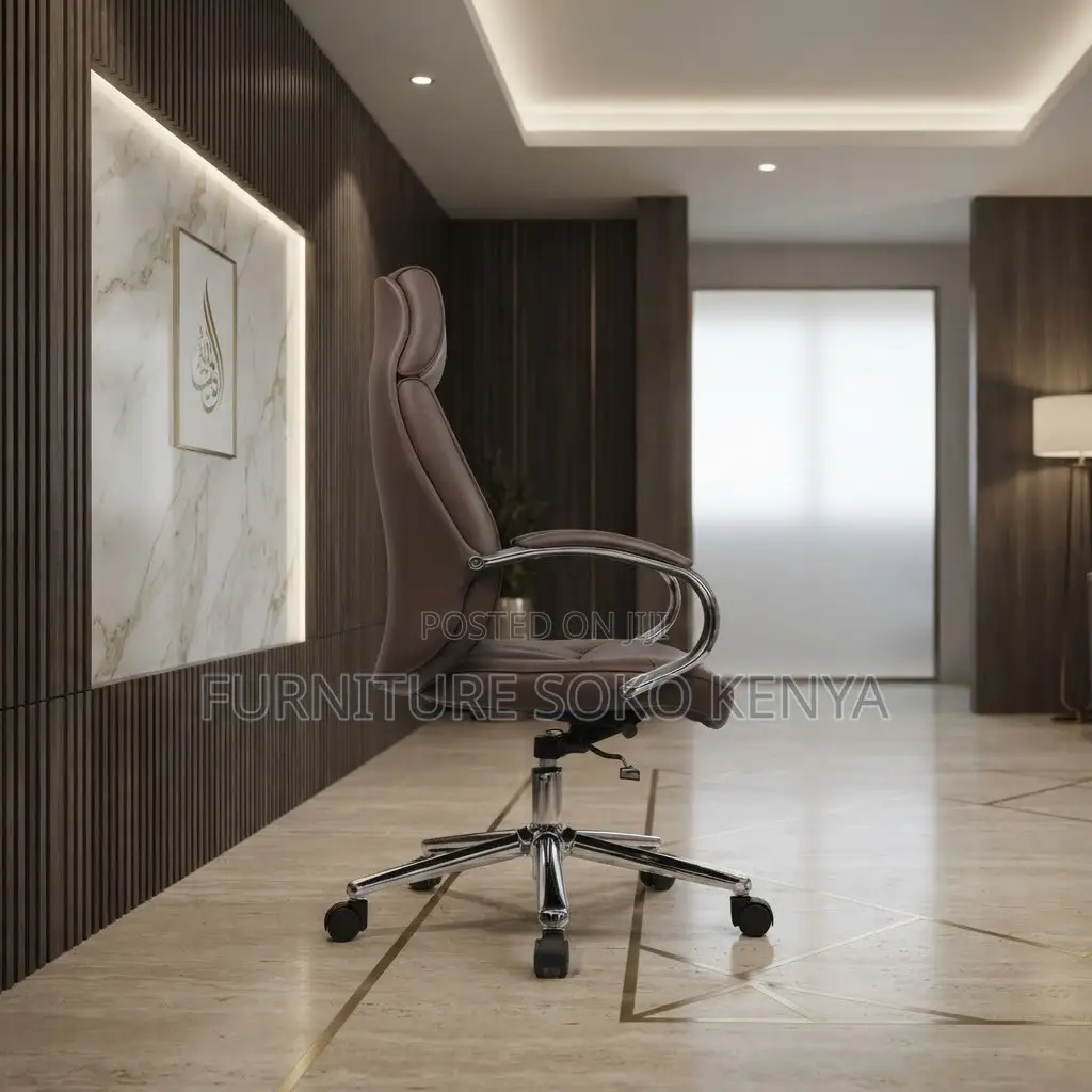 Office Chair; Brown Leather Swivel Executive Officials Seat