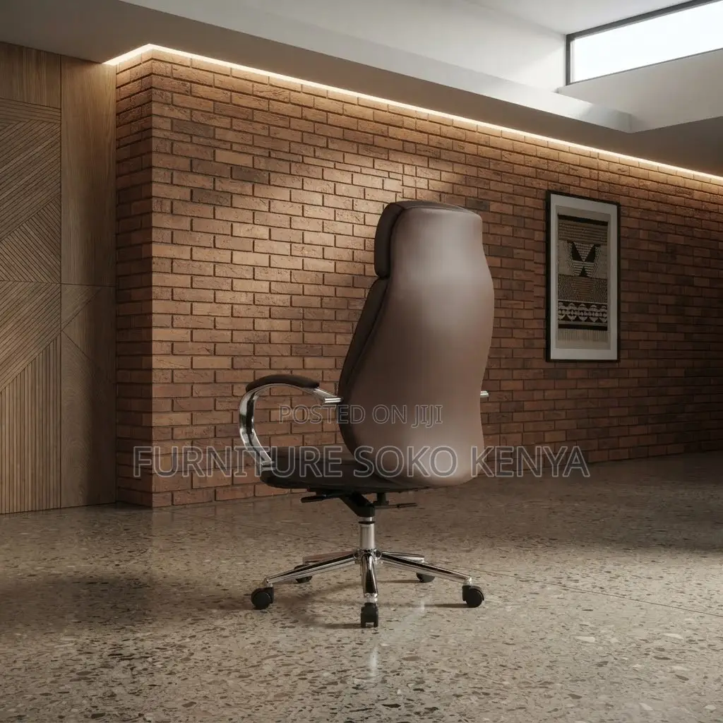 Office Chair; Brown Leather Swivel Executive Officials Seat