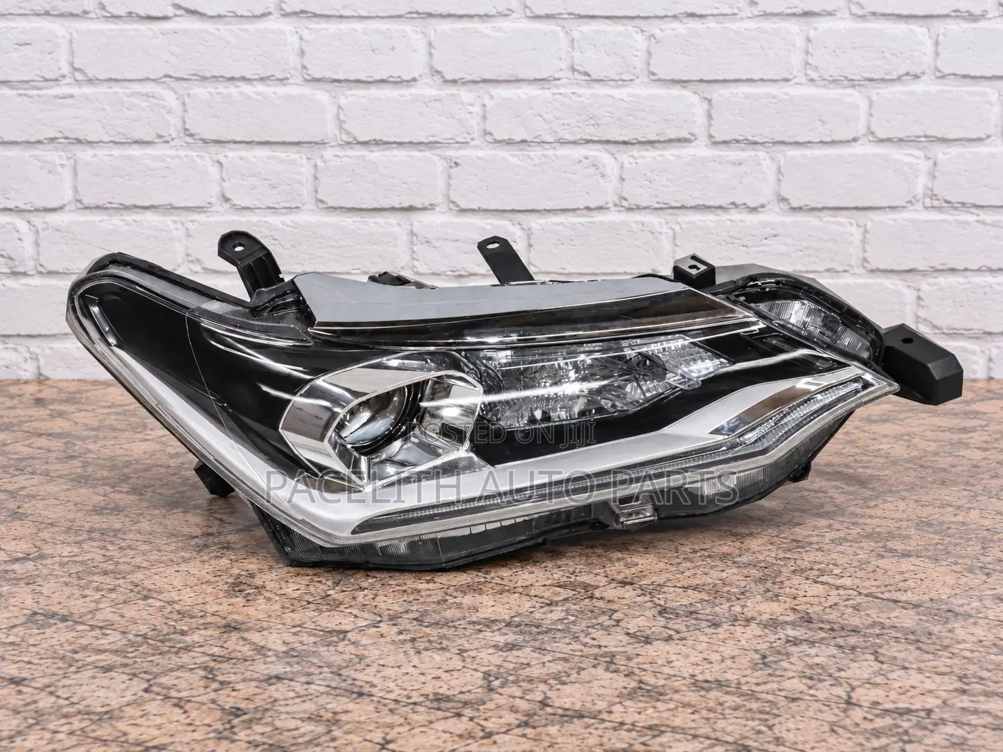 Head Lamp / Light Toyota Axio Fielder 2015 - 2019 Xenon