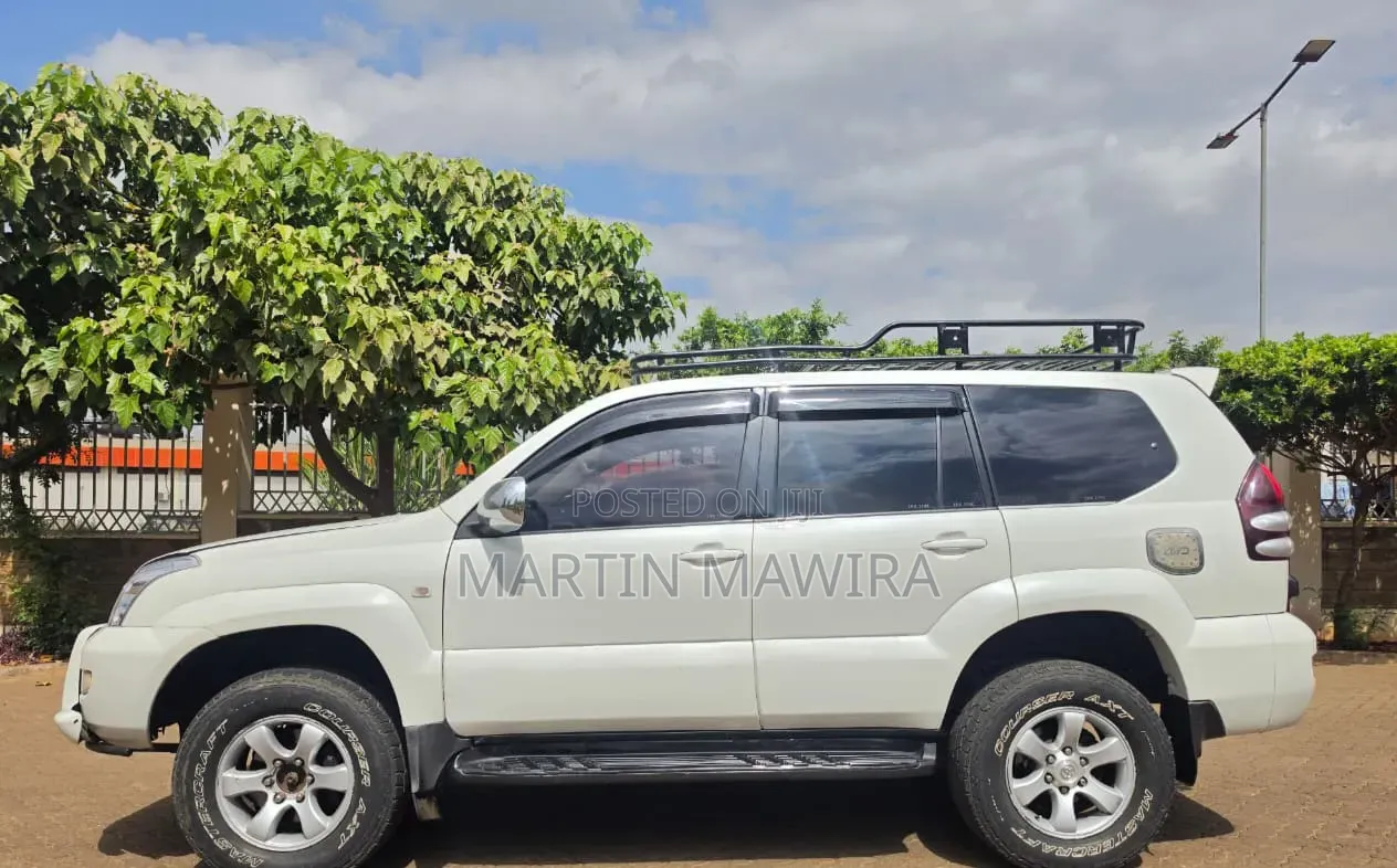 Toyota Land Cruiser Prado 2004 White