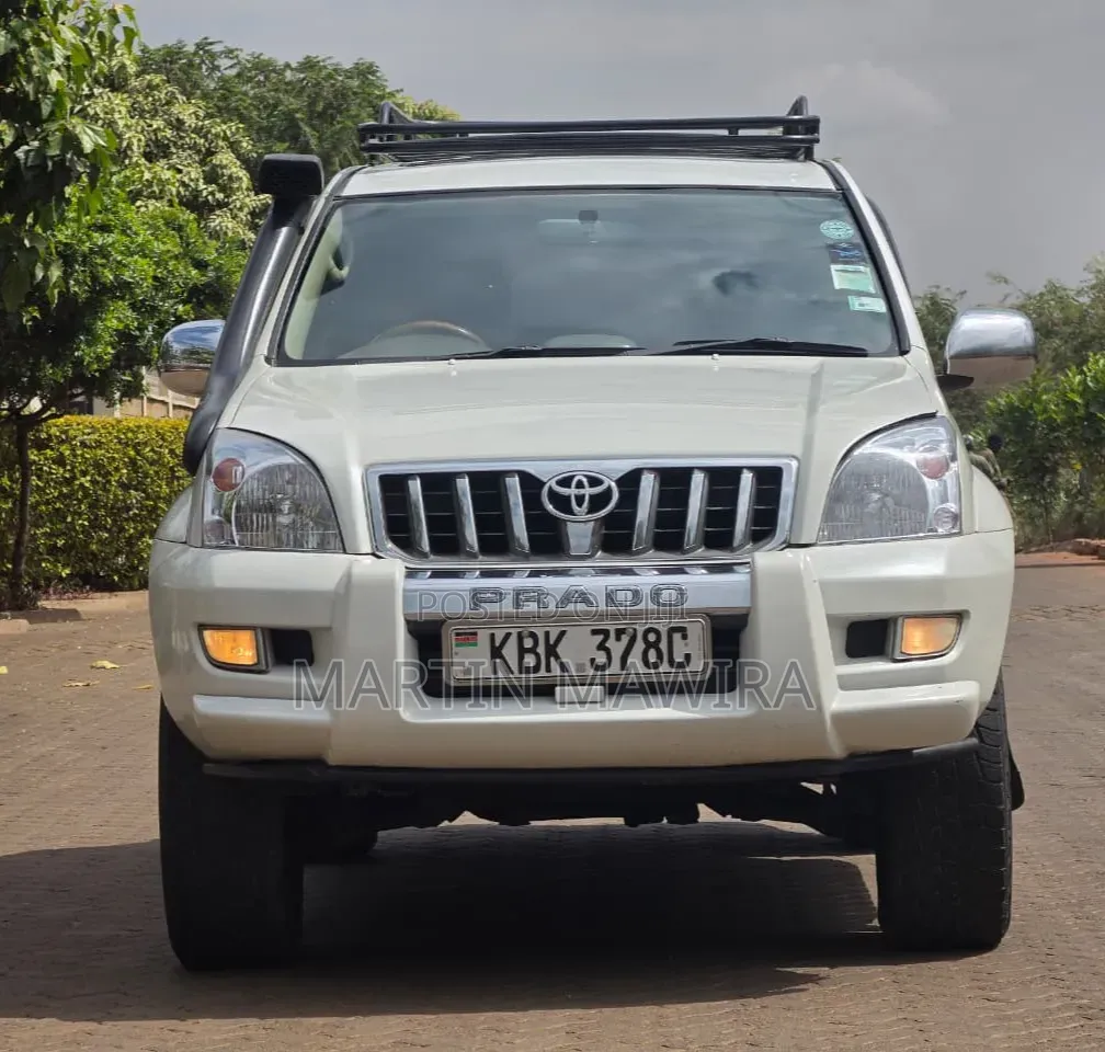 Toyota Land Cruiser Prado 2004 White