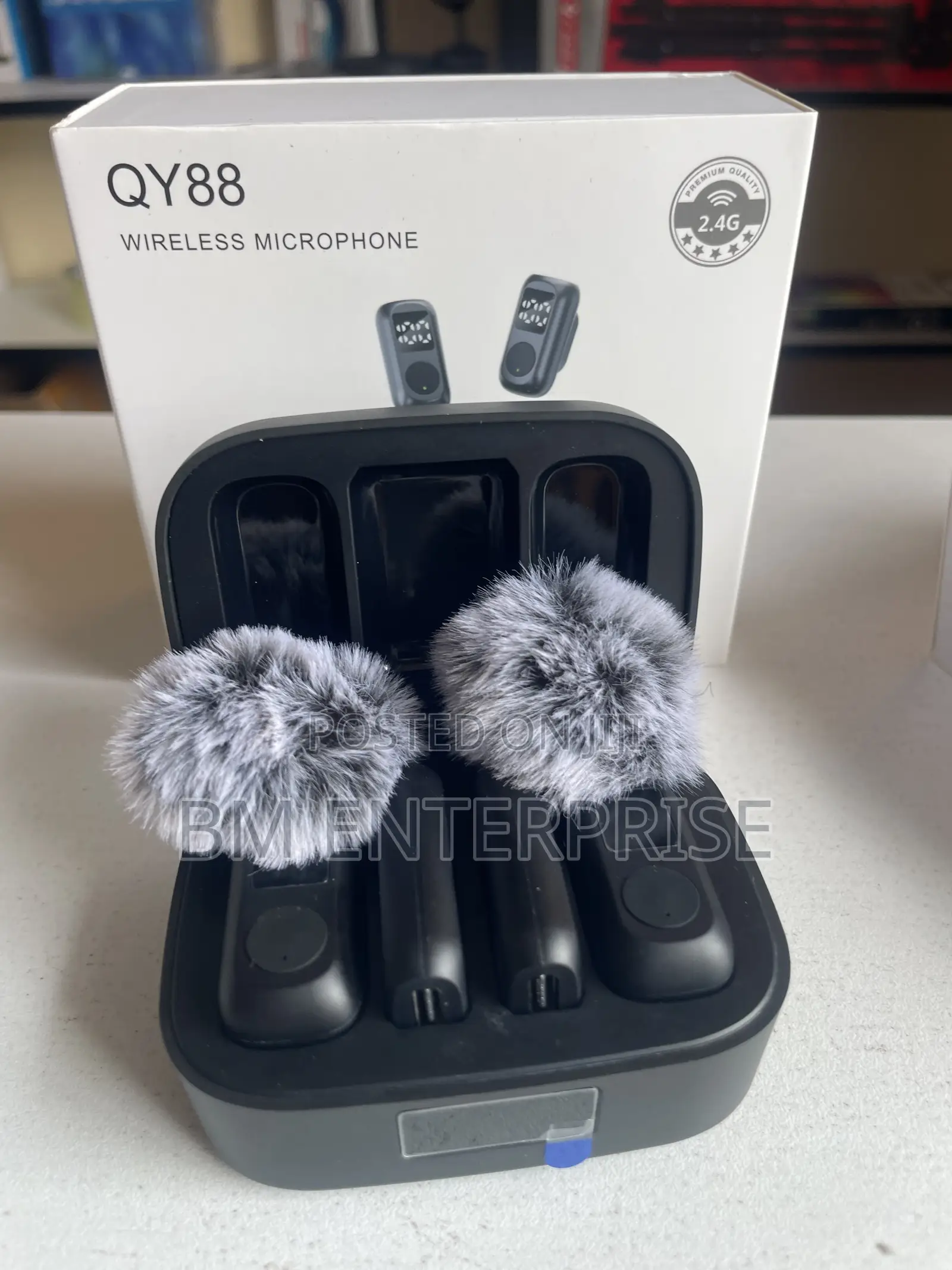 High Quality QY88 Magnetic Wireless Microphones