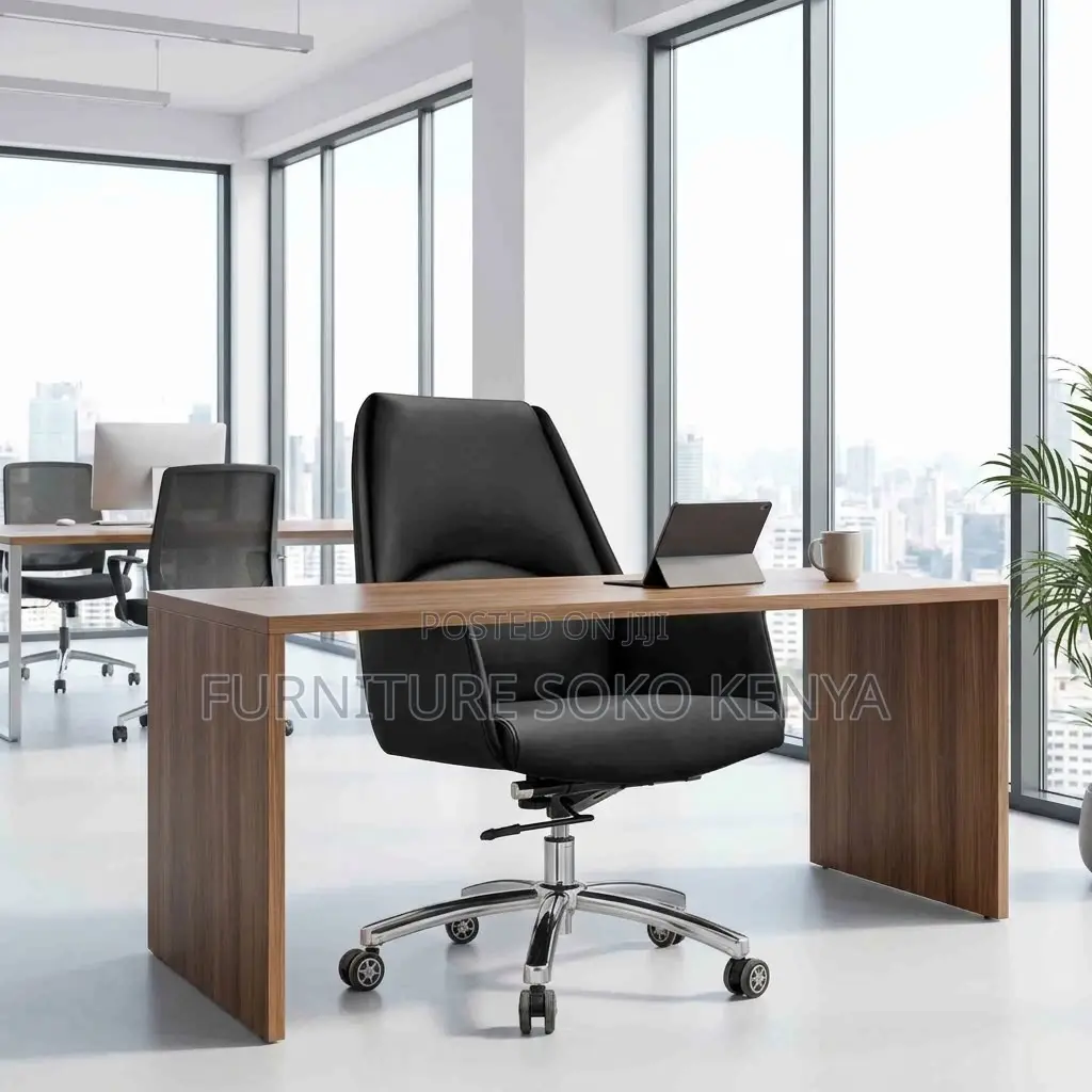 Leather Chair : Executive Leather / PU Swivel Office Chair