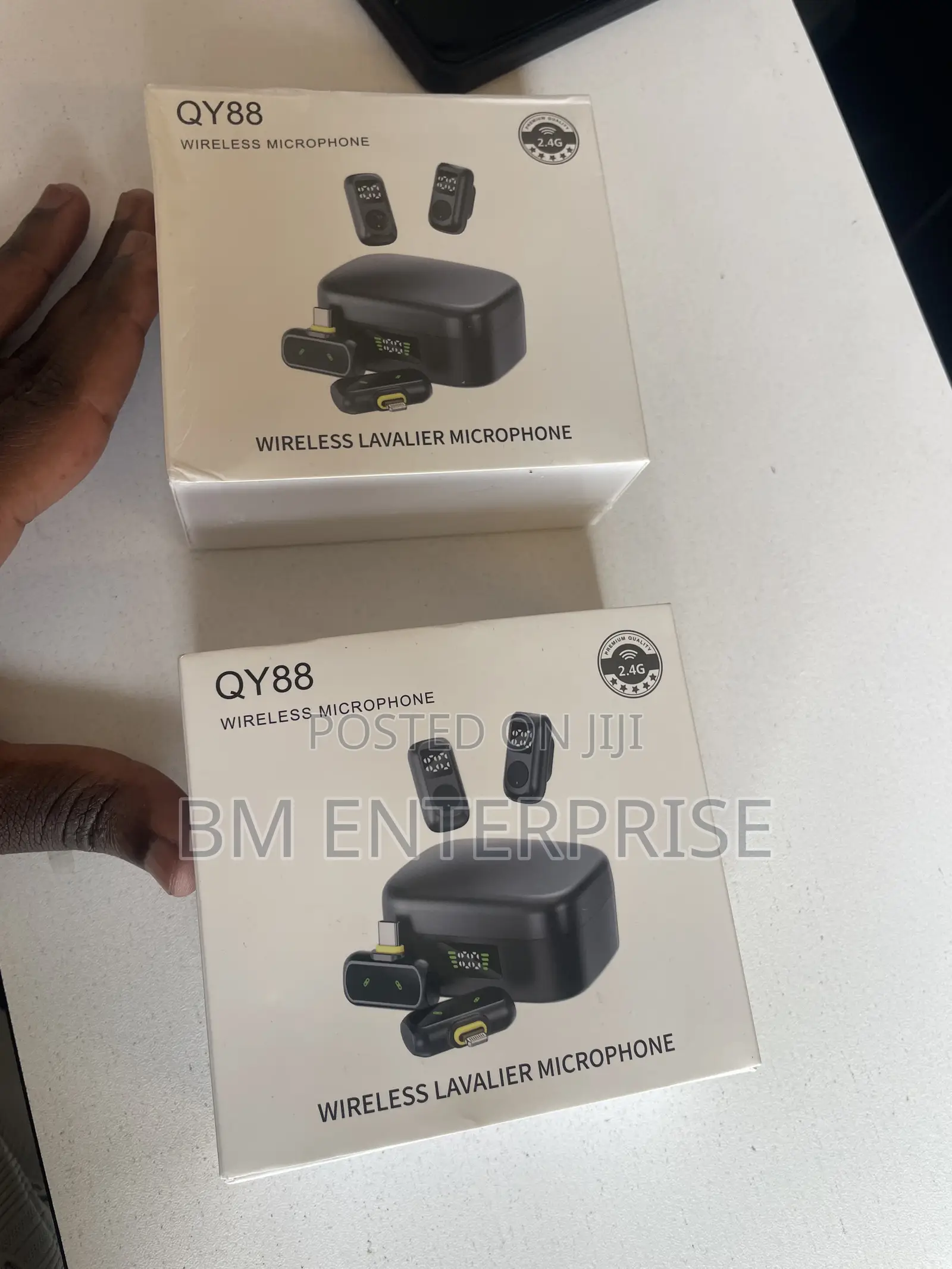 QY88 Wireless Dual Microphones With Active Noise Reduction