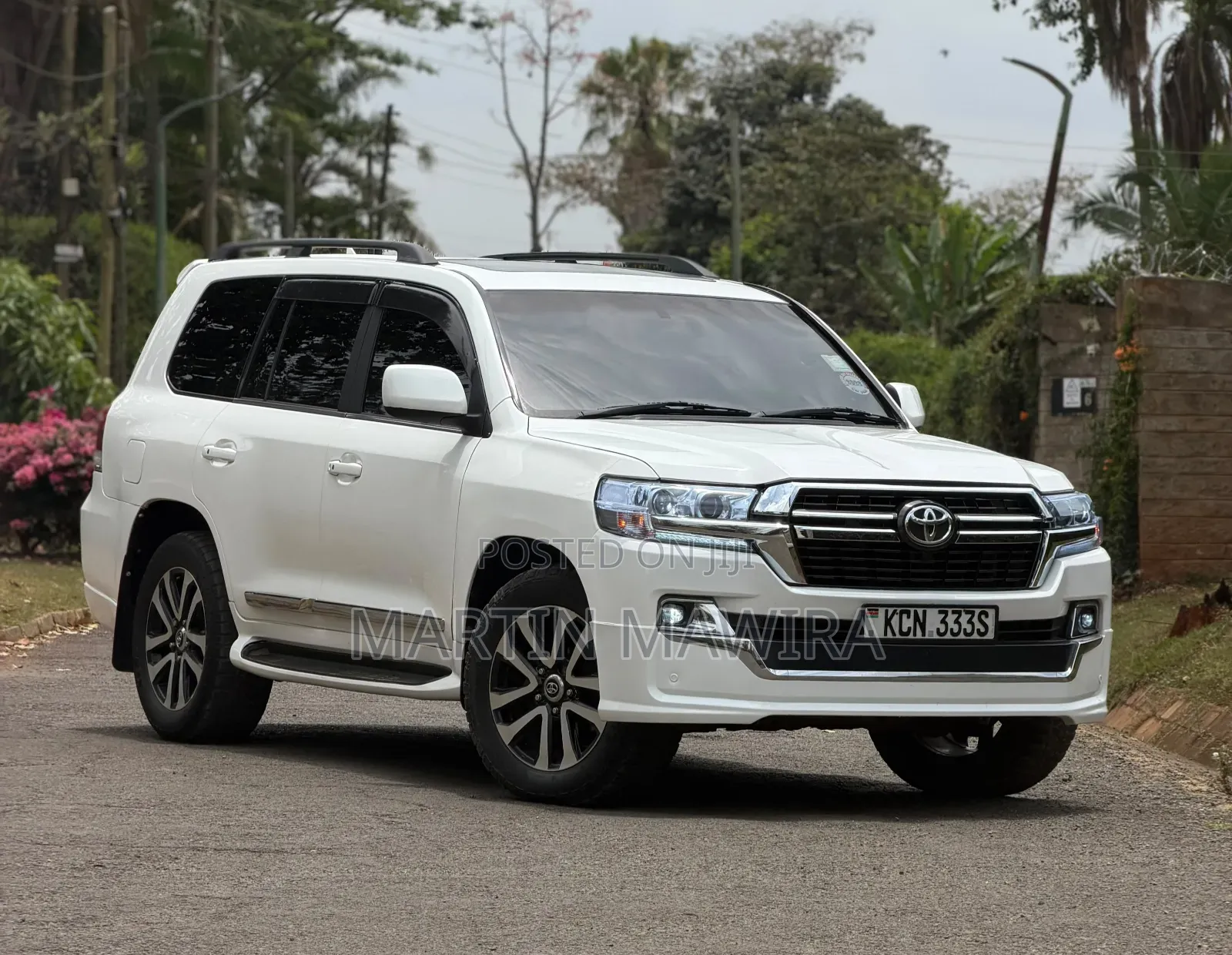 Toyota Land Cruiser Prado 2010 White