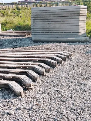 Concrete Fencing Poles 8f and 10ft