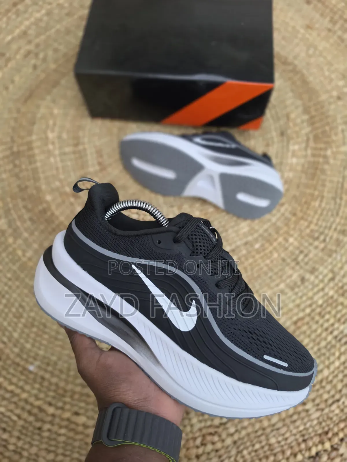 Nike Vomero Plus Black White Sole