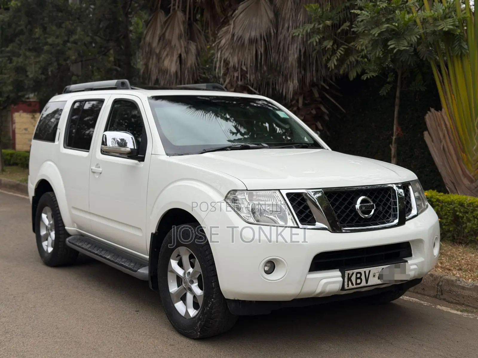 Nissan Pathfinder S 4x4 2013 White