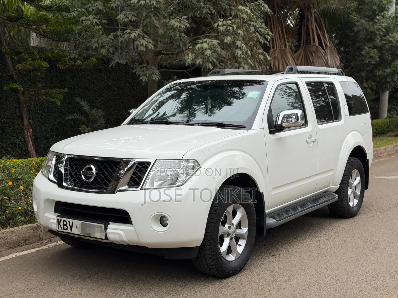 Nissan Pathfinder S 4x4 2013 White