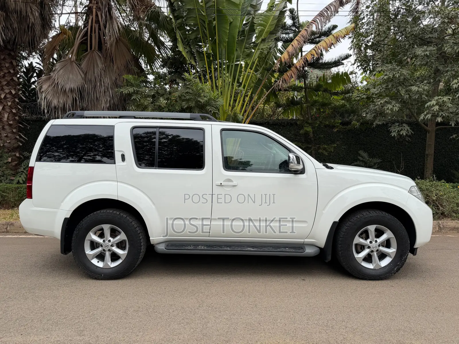 Nissan Pathfinder S 4x4 2013 White