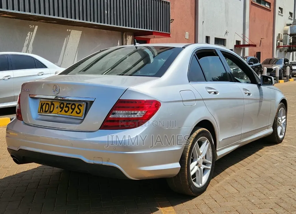 Mercedes-Benz C200 2014 Silver