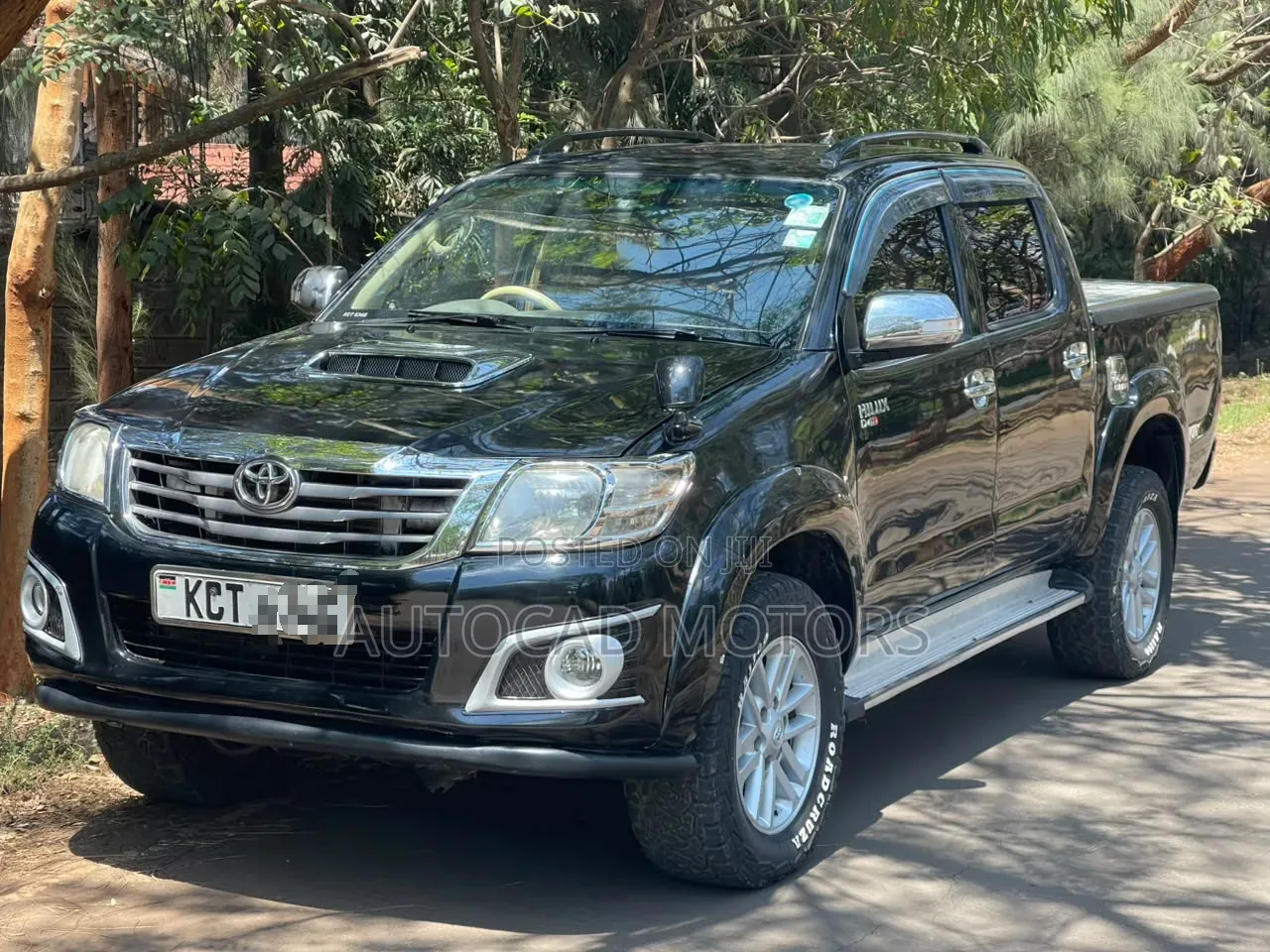 Toyota Hilux 2011 Black