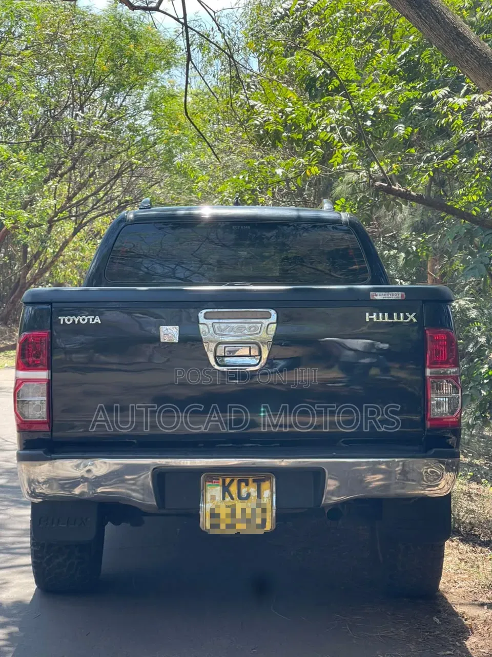 Toyota Hilux 2011 Black
