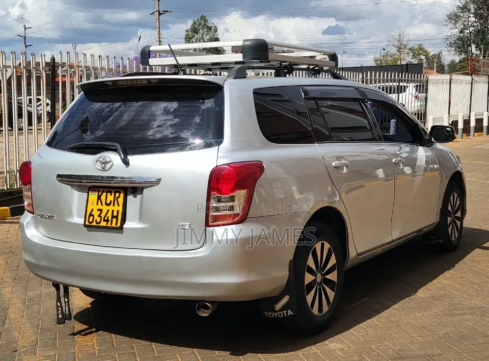 Toyota Corolla Fielder 1.5 Petrol AWD 2011 Silver