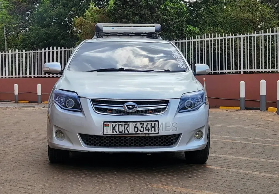 Toyota Corolla Fielder 1.5 Petrol AWD 2011 Silver