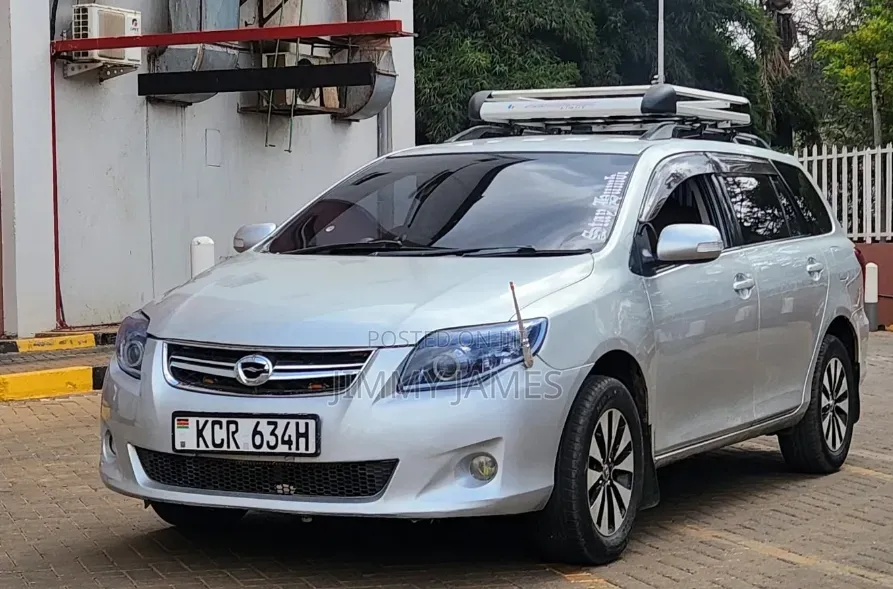 Toyota Corolla Fielder 1.5 Petrol AWD 2011 Silver