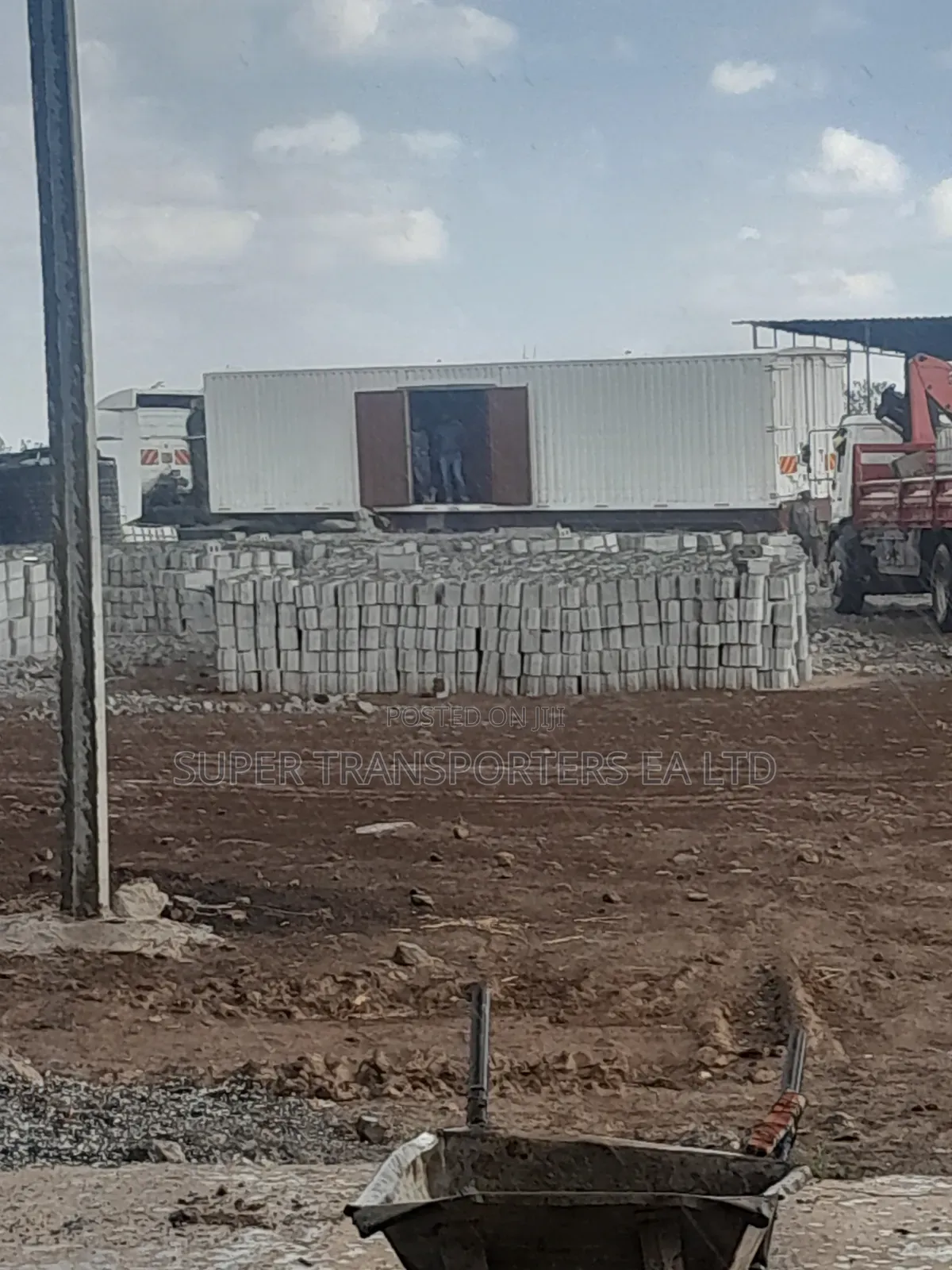 Trailers.open Top,closed body.skeleton or Flatbed.30 T.