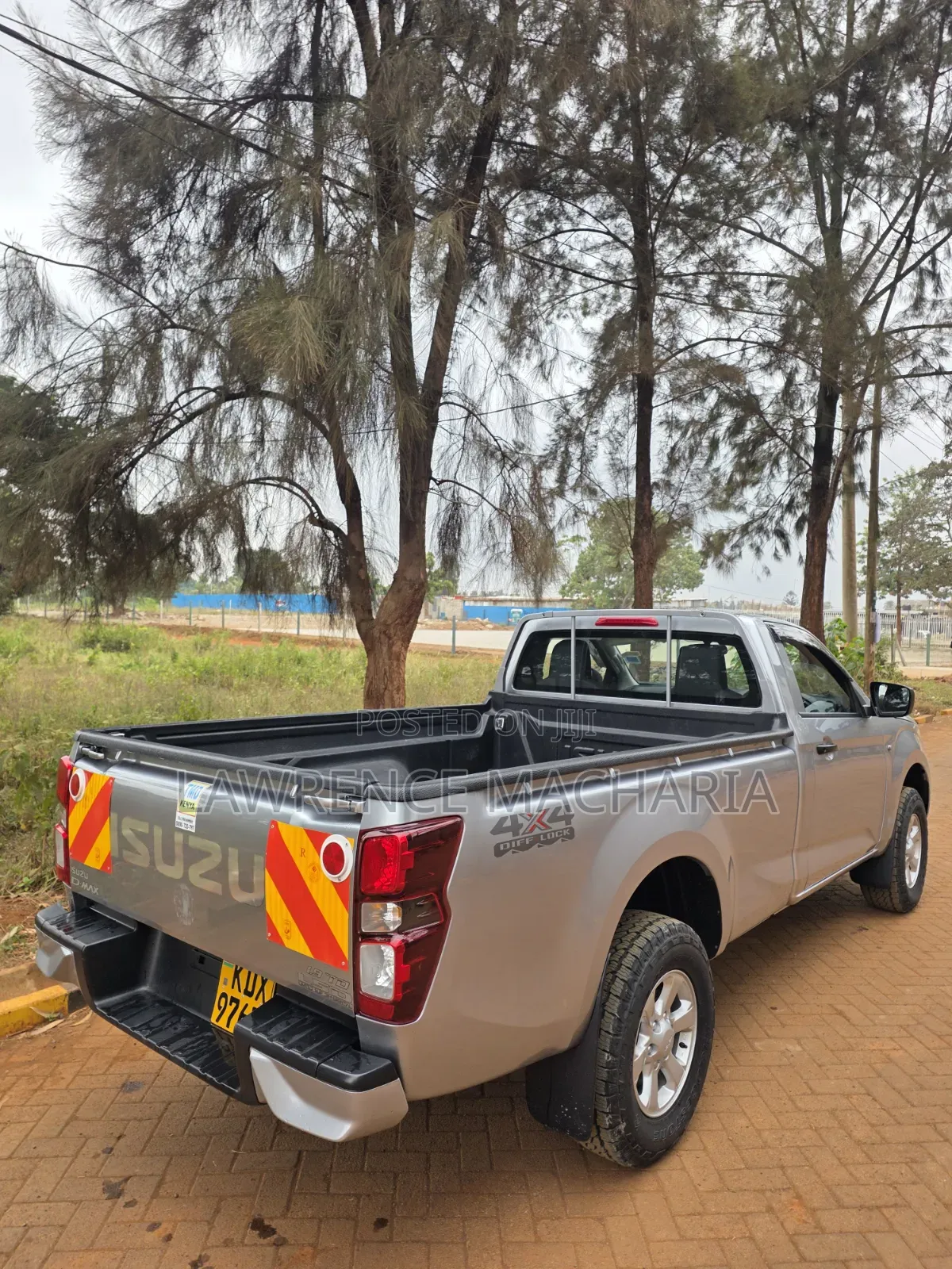 Isuzu D-MAX 2026 Silver