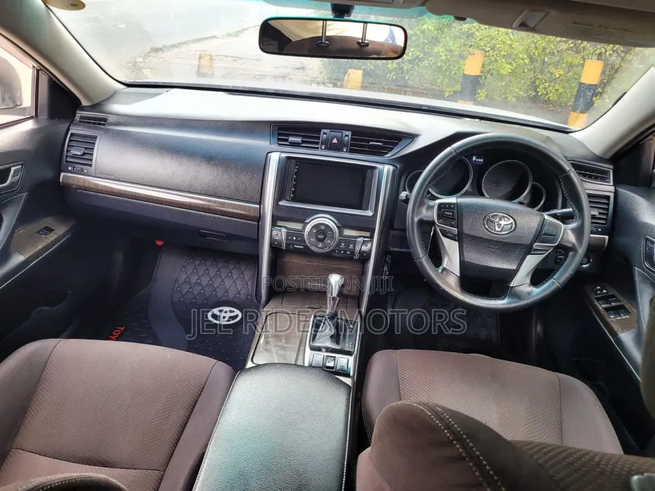 Toyota Mark X 2014 Ivory