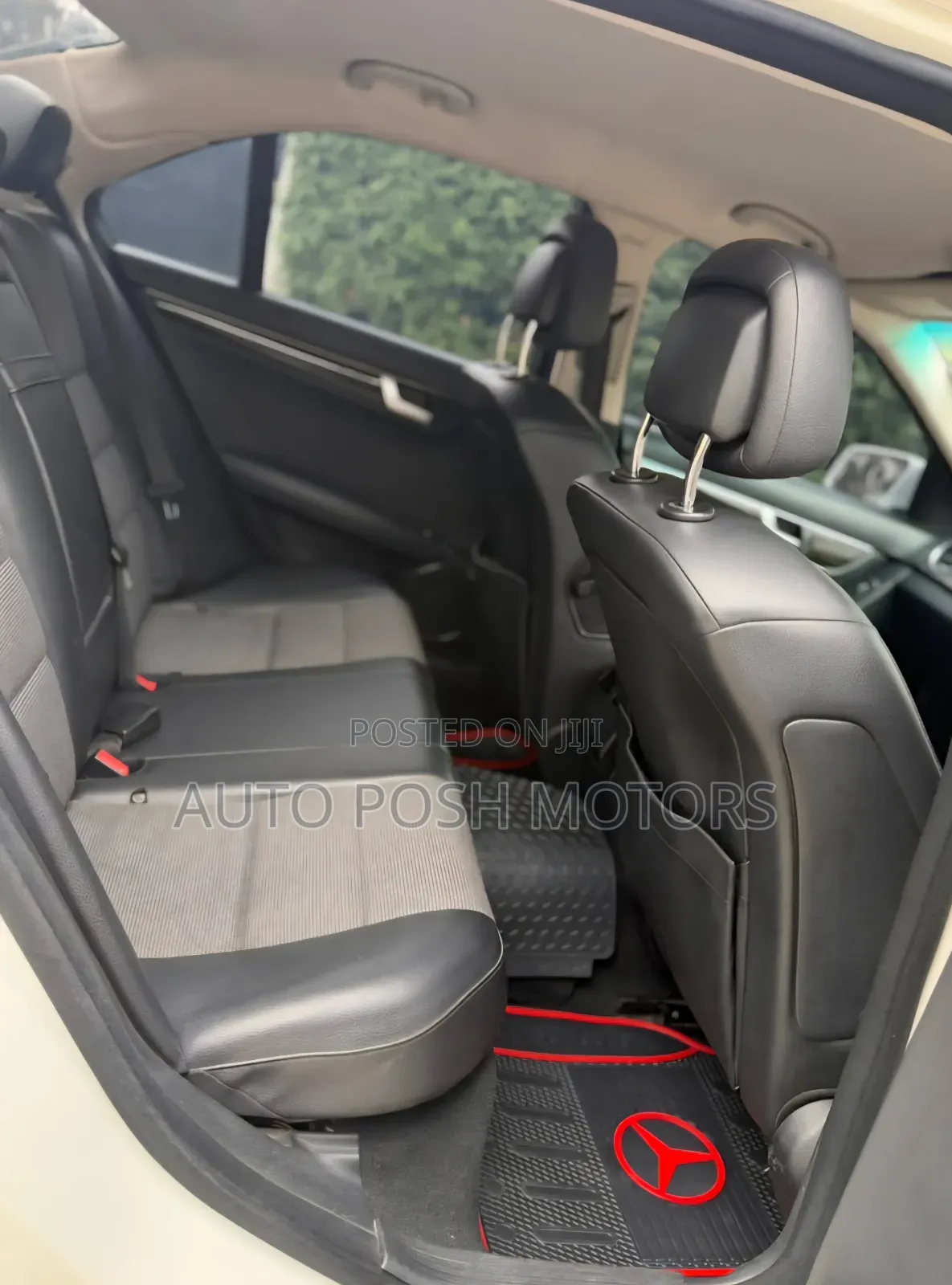 Mercedes-Benz C200 2012