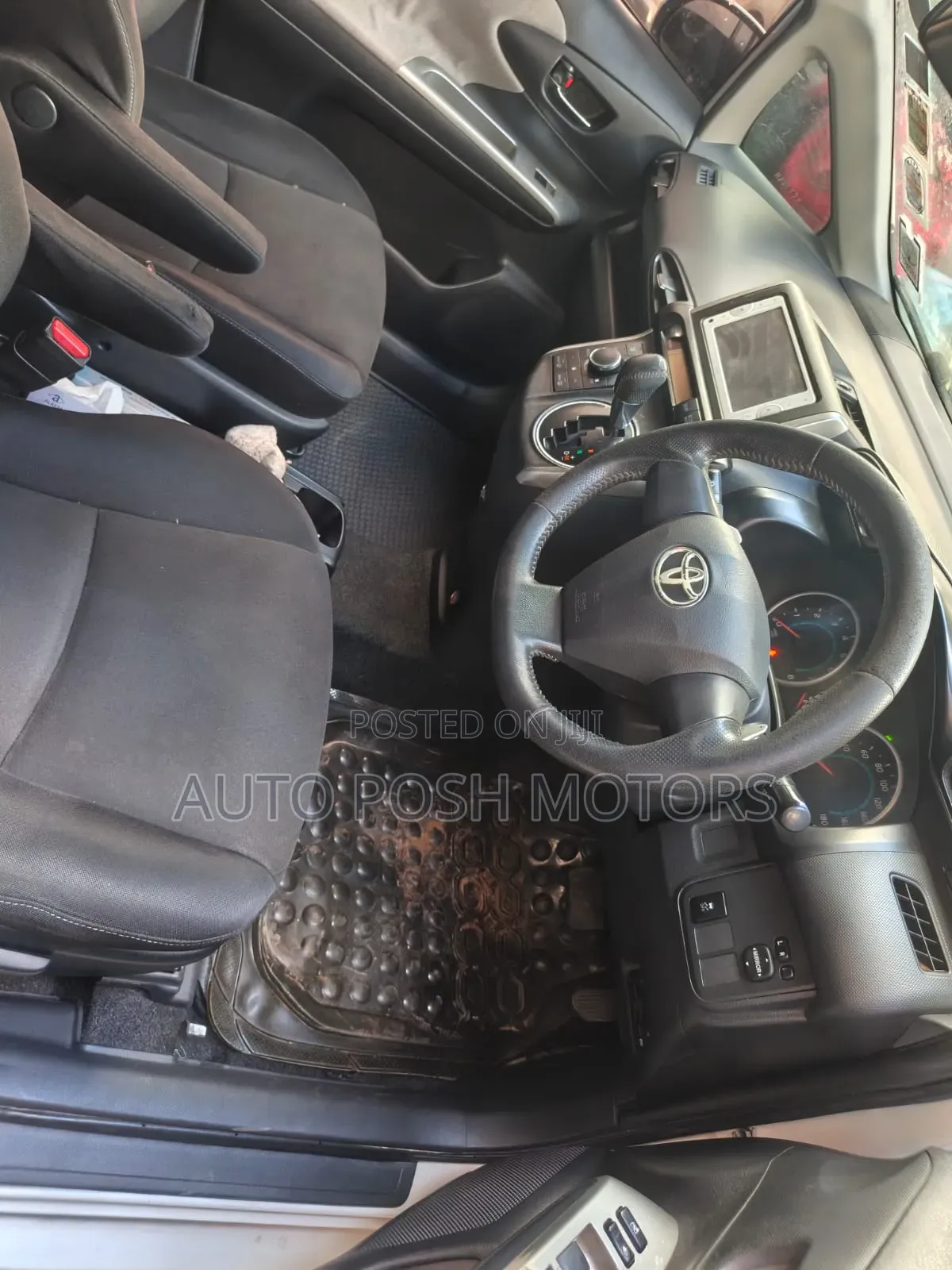 Toyota Wish 2012 White