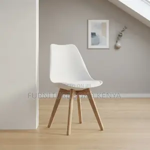 Dining Chair: Nordic Style Wooden Eames Chair