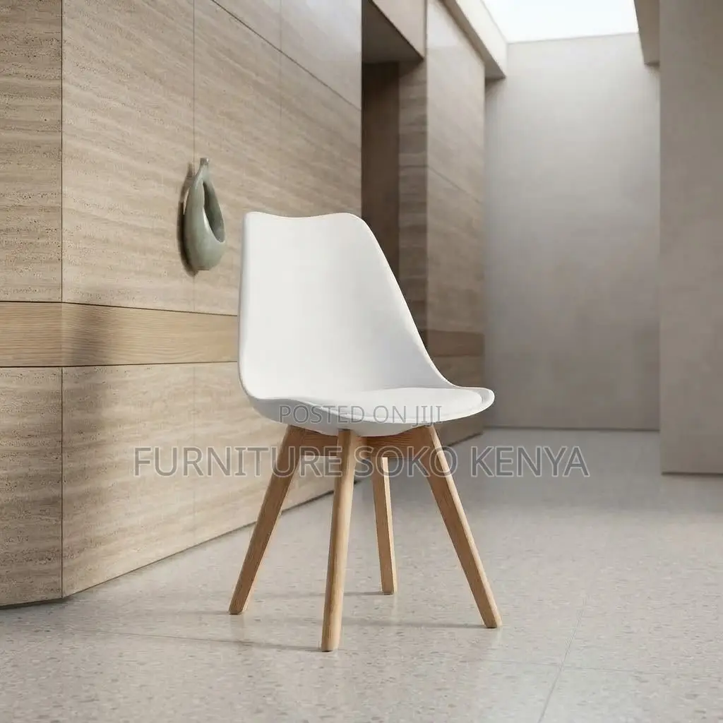 Dining Chair: Nordic Style Wooden Eames Chair