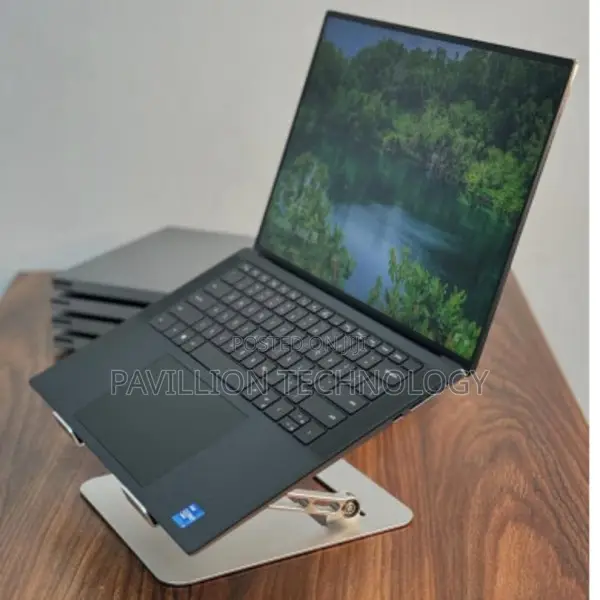 Laptop Dell Precision 5560 16GB Intel Core i9 SSD 512GB