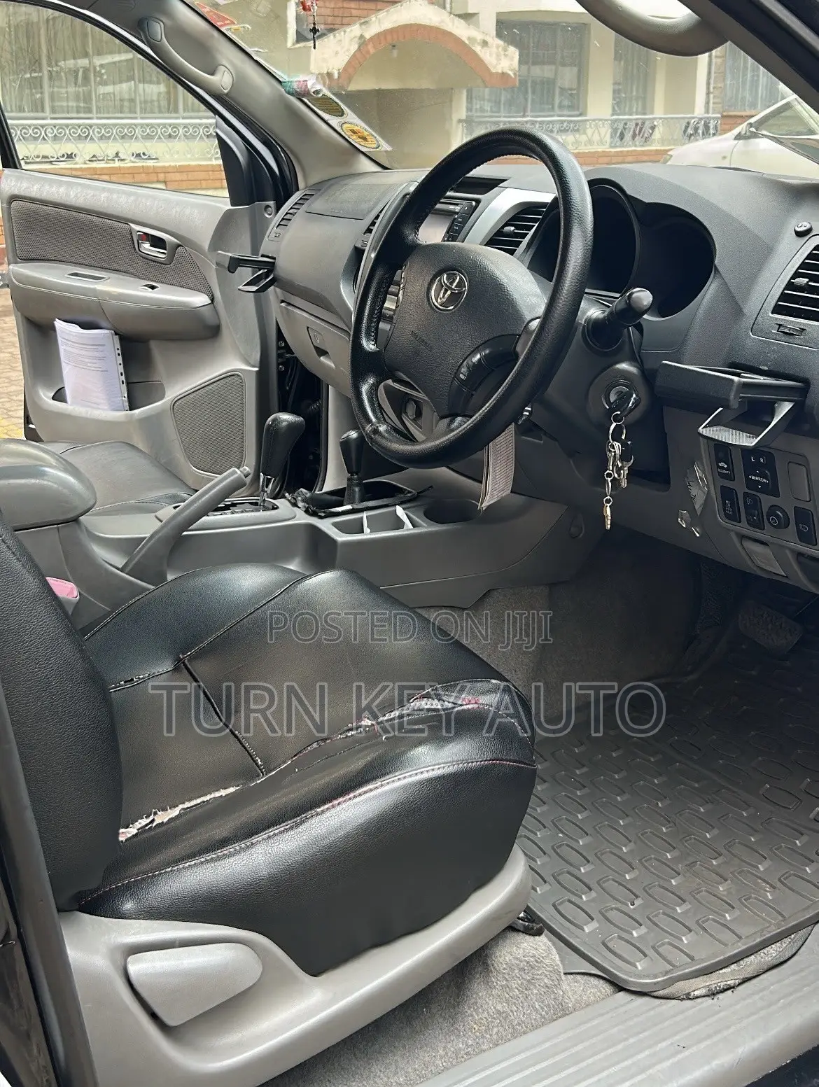 Toyota Hilux 2011 Black